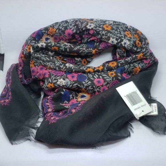 ๐๏ธ Flowered Patterned Rectangle Scarf - Picture 1 of 5